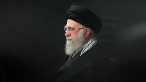 نگاهی به شخصیت والای آیت الله شهید خامنه‌ای
