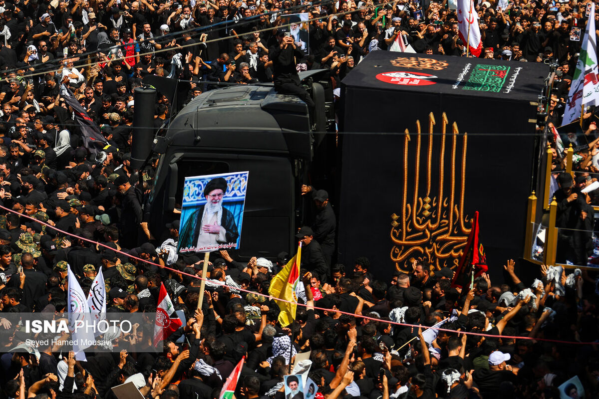 سنگ تمام عراقیها در تشییع آقای شهید ایران؛۳ میلیون نفر رهبر شهید ایران را در نجف تشییع کردن