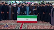 فیلم | آغاز اقامه نماز بر پیکر رهبر شهید توسط فرزند ارشد رهبر انقلاب سید مصطفی خامنه‌ای