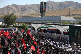 فیلم | قاب ماندگار از تشییع رهبر شهید در مشهد