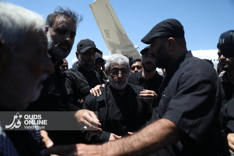 گزارش تصویری | حضور سردار قاآنی در فرودگاه مشهد؛ همزمان با ورود پیکر مطهر امام شهید