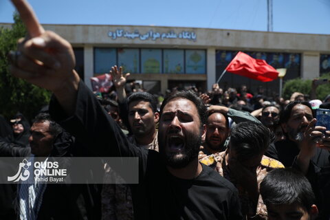 گزارش تصویری | ورود پیکر مطهر رهبر شهید انقلاب به فرودگاه مشهد