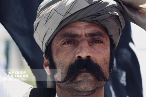 چشمان منتظر