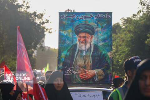 قول دادم روزی یک صفحه قرآن برای رهبر شهیدم بخوانم