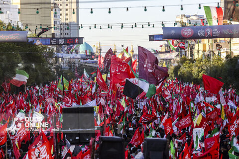 زبان پرچمها درمراسم تشییع قائد شهید انقلاب