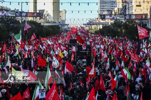 زبان پرچمها درمراسم تشییع قائد شهید انقلاب