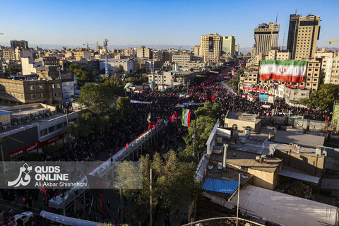 زبان پرچمها درمراسم تشییع قائد شهید انقلاب