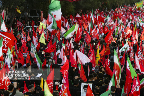زبان پرچمها درمراسم تشییع قائد شهید انقلاب