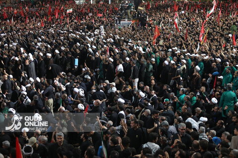 گزارش تصویری | اقامه نماز بر پیکر مطهر رهبر شهید انقلاب در حرم مطهر رضوی - 1