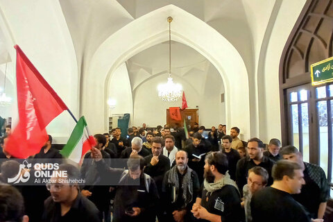 گزارش تصویری | بازگشایی صحن و رواق‌های حرم مطهر رضوی پس از مراسم تشییع و تدفین پیکر مطهر رهبر شهید انقلاب
