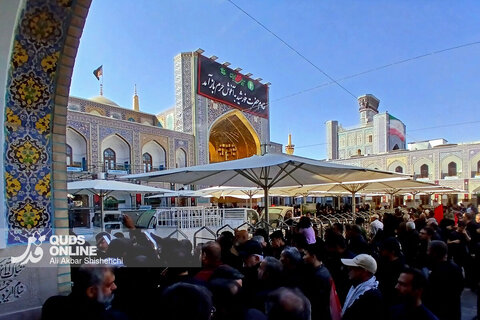 گزارش تصویری | بازگشایی صحن و رواق‌های حرم مطهر رضوی پس از مراسم تشییع و تدفین پیکر مطهر رهبر شهید انقلاب