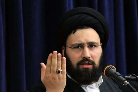 حجت‌الاسلام والمسلمین سید علی خمینی: هرکس پیام دوستی به آمریکا بفرستد، خبیث و نجس است