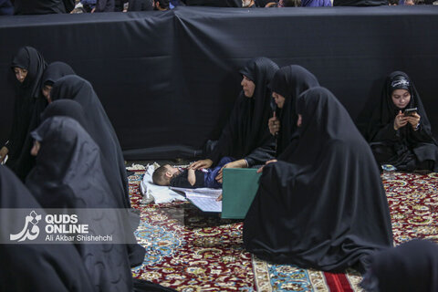 دومین شب اقامه عزای رهبر شهید در حرم مطهر امام رضا علیه السلام