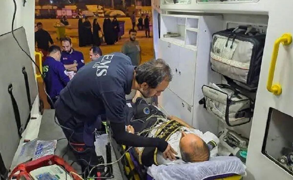در مسیر وداع، وقتی «درد» به «درمان» رسید خادمان دارالشفای امام رضا(ع) که در طوفان اشک‌ها، لنگرگاه آرامش شدند