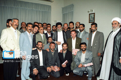 عکس | روایت تصویری رهبری آیت‌الله سید علی خامنه‌ای (۱۳۷۷ - ۱۳۸۳)