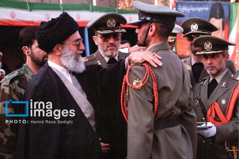 عکس | روایت تصویری رهبری آیت‌الله سید علی خامنه‌ای (۱۳۷۷ - ۱۳۸۳)