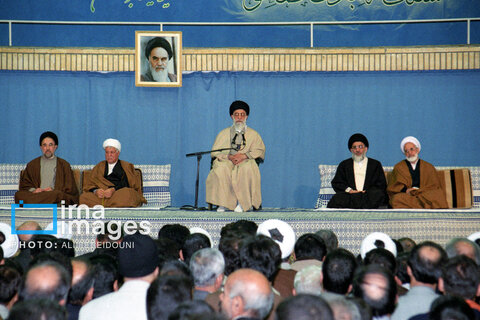 عکس | روایت تصویری رهبری آیت‌الله سید علی خامنه‌ای (۱۳۷۷ - ۱۳۸۳)