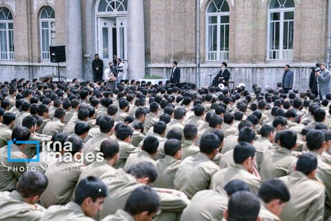 عکس | روایت تصویری رهبری آیت‌الله سید علی خامنه‌ای (۱۳۷۷ - ۱۳۸۳)