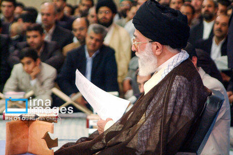 عکس | روایت تصویری رهبری آیت‌الله سید علی خامنه‌ای (۱۳۷۷ - ۱۳۸۳)