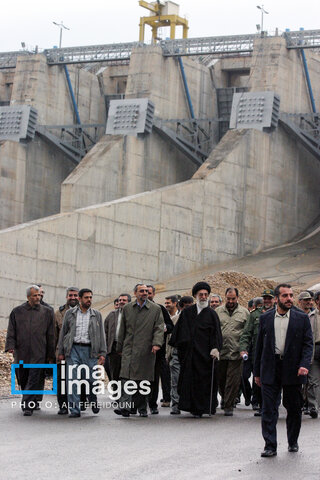 عکس | روایت تصویری رهبری آیت‌الله سید علی خامنه‌ای (۱۳۷۷ - ۱۳۸۳)