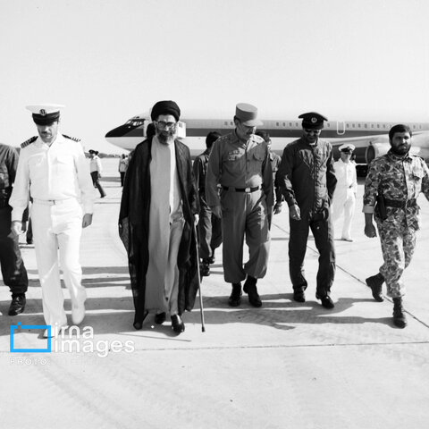 عکس | تصاویری از مانور دریایی در تنگه هرمز؛ مهر ۱۳۶۴