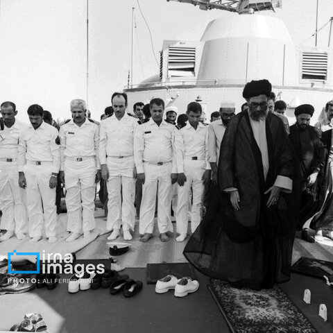 عکس | تصاویری از مانور دریایی در تنگه هرمز؛ مهر ۱۳۶۴