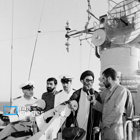 عکس | تصاویری از مانور دریایی در تنگه هرمز؛ مهر ۱۳۶۴