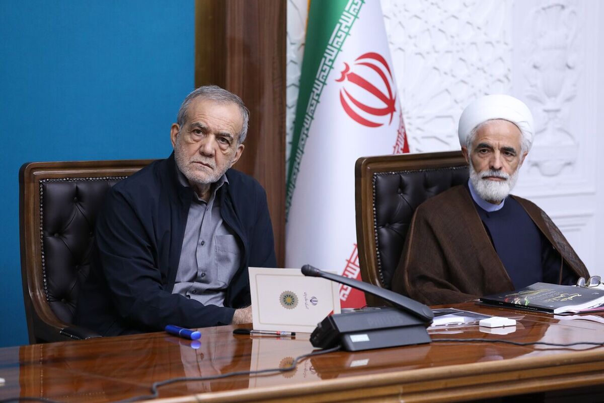 پزشکیان: پرداختن نظام‌مند به ابعاد حقوقی و قضایی جنگ‌، عامل شکل‌گیری قدرت نفوذ ایران در مجامع بین‌المللی است
