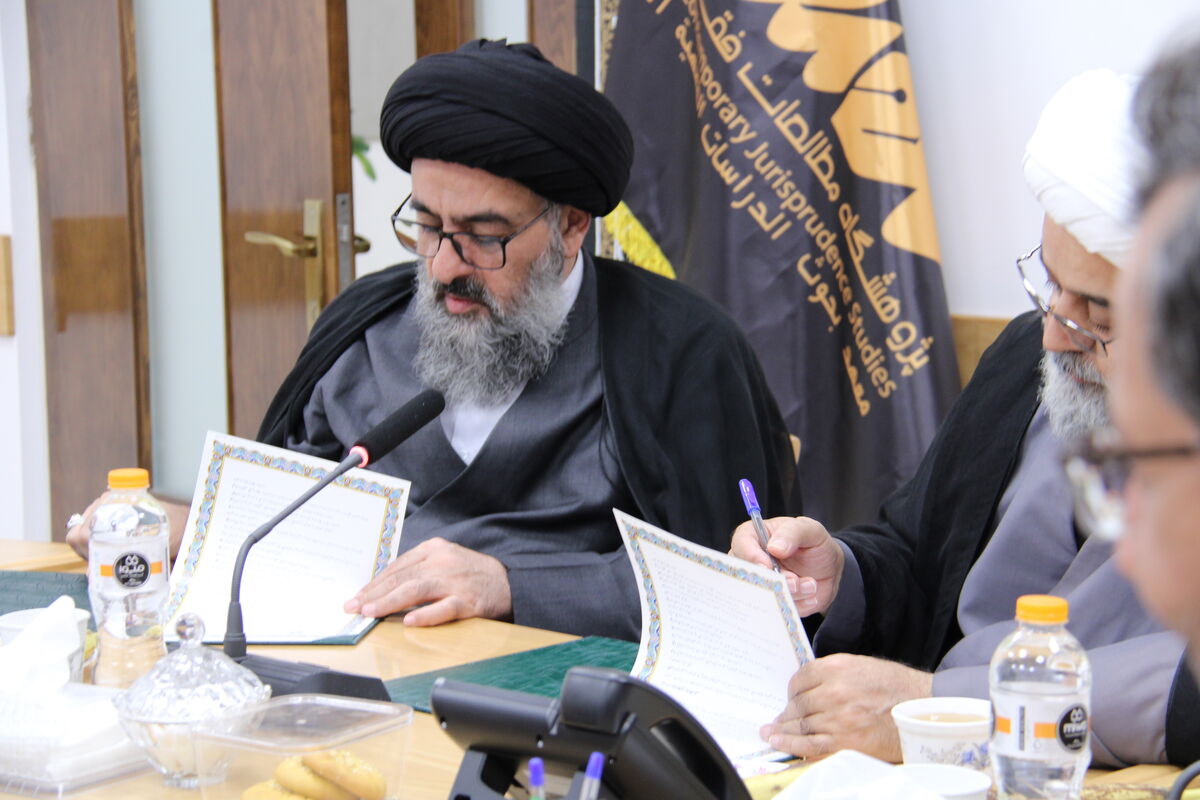 آیت‌الله نورمفیدی: دیدگاه‌های رهبر شهید درباره فقه معاصر باید به گفتمان علمی حوزه و دانشگاه تبدیل شود