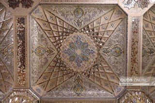 قدمت استفاده از هنر نقاشی در تزئینات حرم مطهر به پیش از دوره تیموری بازمی‌گردد/ هیچ پیرایه زیادت نکند حُسن تو را