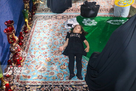 گزارش تصویری | سفره عزای حضرت رقیه به یاد کودکان میناب در مشهدالرضا