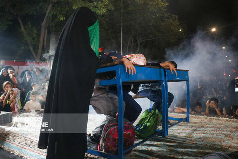 گزارش تصویری | سفره عزای حضرت رقیه به یاد کودکان میناب در مشهدالرضا