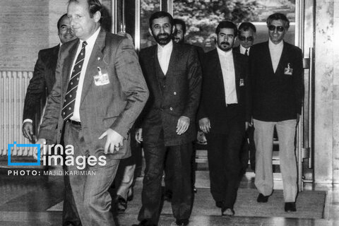 عکس | مذاکرات ایران و عراق پس از پذیرش قطعنامه ۵۹۸ - سال ۱۳۶۷