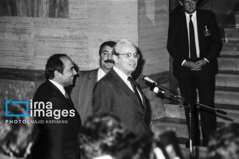 عکس | مذاکرات ایران و عراق پس از پذیرش قطعنامه ۵۹۸ - سال ۱۳۶۷