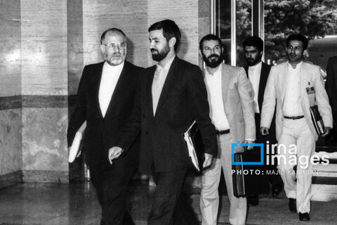 عکس | مذاکرات ایران و عراق پس از پذیرش قطعنامه ۵۹۸ - سال ۱۳۶۷