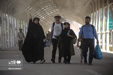 عکس | تردد بدون مشکل زائران از مرز خسروی
