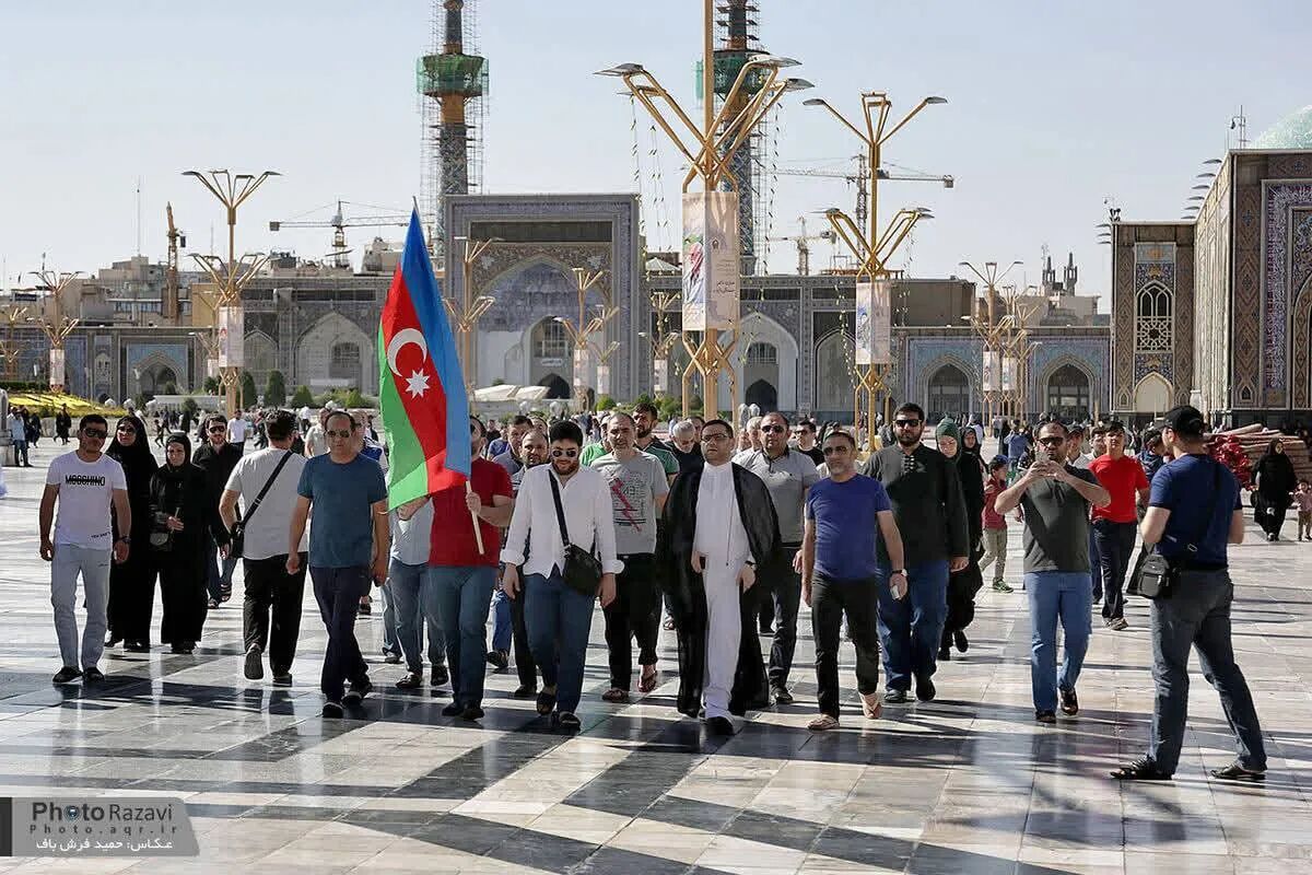 استقبال از ۴۰۰ زائر آذربایجانی و ازبکستانی در حرم مطهر رضوی