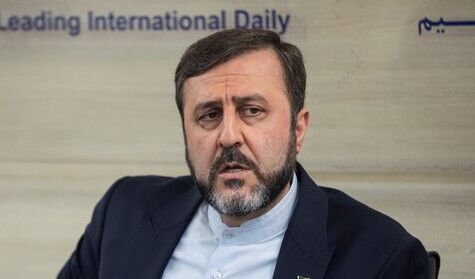 کاظم غریب‌آبادی: هر ناو اروپا که بخواهد نزدیک تنگه هرمز بیاید هدف مشروع است