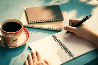 ۷ راز نویسندگان حرفه‌ای برای خلق داستان‌های ماندگار