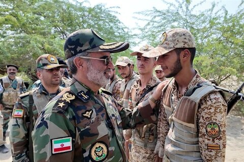 فرمانده نیروی زمینی ارتش: پای نظامی آمریکایی به ایران باز شود آن را قطع می‌کنیم