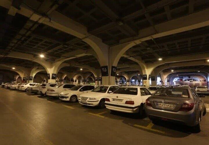 آماده‌سازی ۵۲ هزار جای پارک خودرو در مشهد برای دهه پایانی صفر