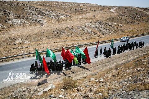 گزارش تصویری | آغاز موج پیاده‌روی زائران به مشهد در آستانه شهادت امام رضا(ع)