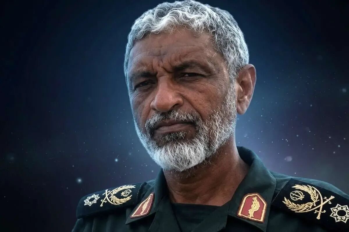 با صدور حکمی از سوی آیت‌الله خامنه‌ای صورت گرفت؛انتصاب سردار دریادار علی عظمایی به سِمت فرمانده نیروی دریایی سپاه پاسداران