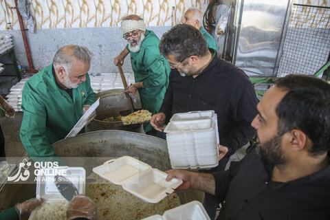 پذیرایی از زاِئران پیاده امام رضا علیه السلام در موکب حضرت جوادالائمه علیه السلام