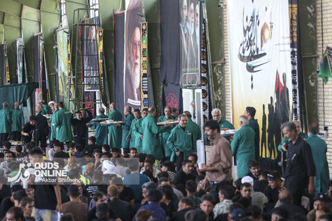 پذیرایی از زاِئران پیاده امام رضا علیه السلام در موکب حضرت جوادالائمه علیه السلام