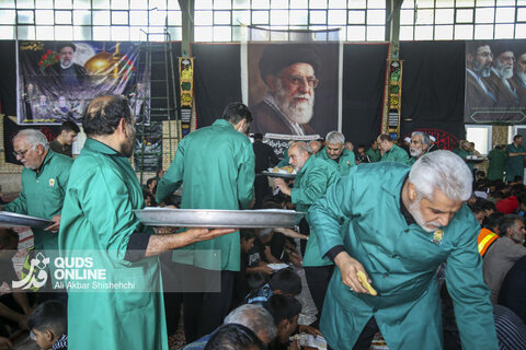 پذیرایی از زاِئران پیاده امام رضا علیه السلام در موکب حضرت جوادالائمه علیه السلام
