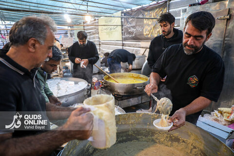 گزارش تصویری | زائران پیاده  مشهد در آستانه سالروز شهادت امام رضا علیه السلام