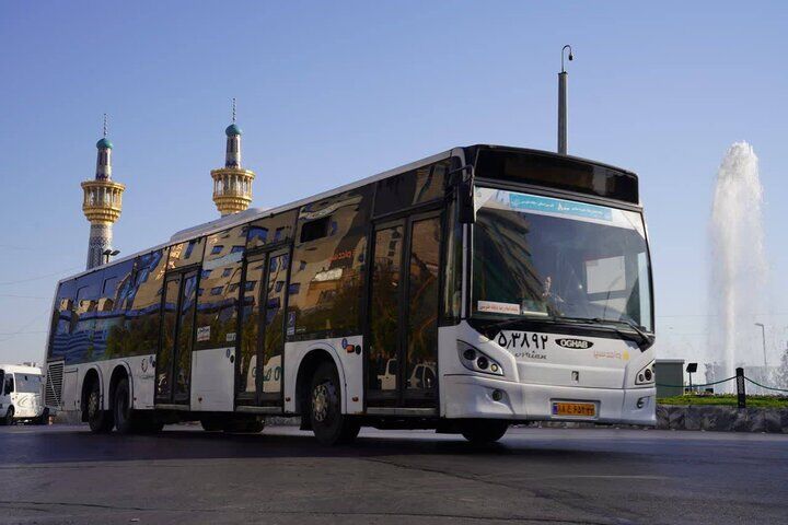 خدمت‌رسانی رایگان ۱۵ دستگاه اتوبوس به زائران پیاده امام رضا(ع)