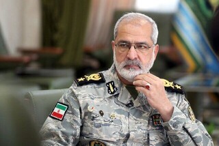 معاون اجرایی ارتش:هر اقدام زمینی دشمن در نطفه خفه می‌شود/ پهپاد «آرش» کابوس دشمن شده است