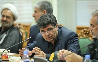 روشنایی مسیر حرکت زائران پیاده یکی از مطالبات مهم است